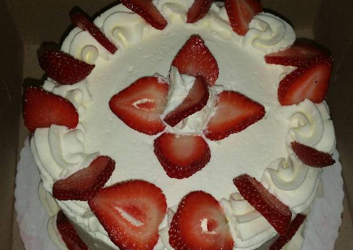 Strawberry sponge cake with real cream