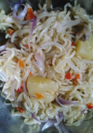 A picture of Noodles pinapple flavour.