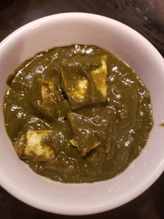 A picture of Spinach full of iron and magnesium.
