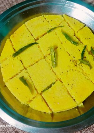 बेसन के ढोकला रेसिपी मुख्य फोटो