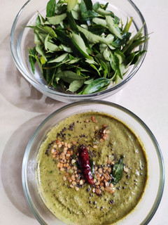 கறிவேப்பிலை சட்னி (Karuvaepillai Chutney Recipe in Tamil) செய்முறை முக்கிய புகைப்படம்