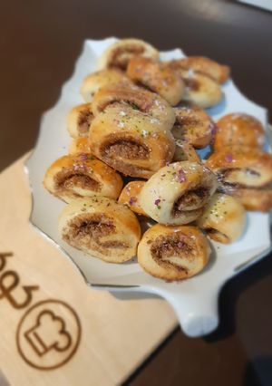 عکسی از دستور شیرینی رول دارچینی