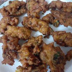 A picture of Palak pakorey.