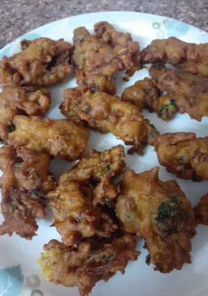 A picture of Palak pakorey.