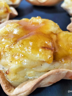 Una foto de Tartaleta de manzana con crema pastelera y confitura de calabaza