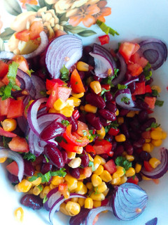Una foto de Ensalada de lata rápida y nutritiva!!