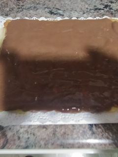 Una foto de Tarta de galletas, chocolate y natillas