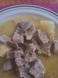 Entomatado de res con papas