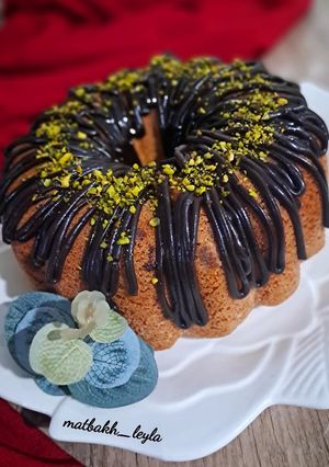 عکسی از دستور کیک قیسی یا (کیک زردآلوی خشک) با سس شکلاتی