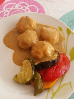 Una foto de Albóndigas de Merluza en Salsa Verde