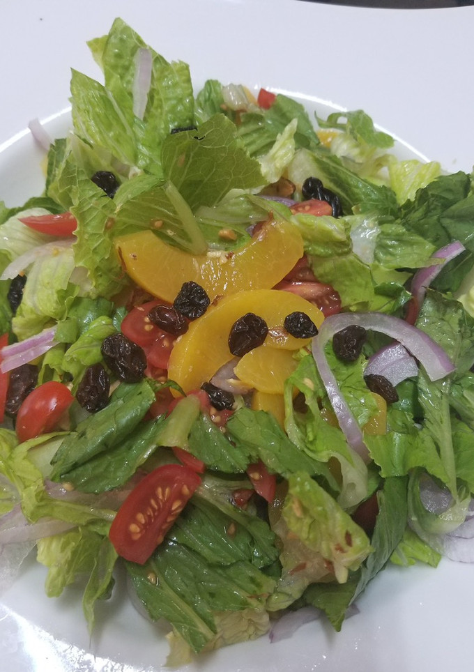 Una foto de Ensalada con melocotón