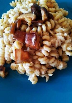 Foto principal de Fussili al pesto de avellanas y shitake