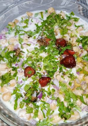A picture of Hyderabadi Dahi Phulki.