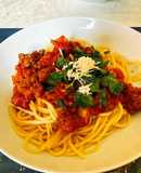 Μακαρόνια με κιμά (spaghetti with minced beef)