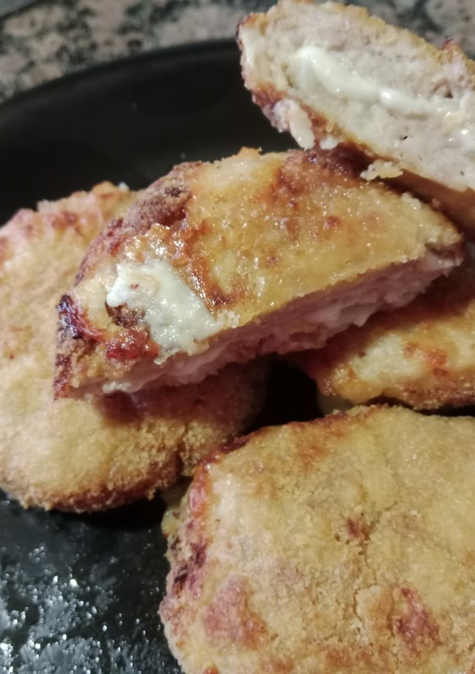 Una foto de Bombas de coliflor y carne picada