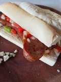Choripán con pebre