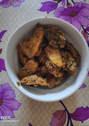 A picture of Dahi masaledaar aloo.