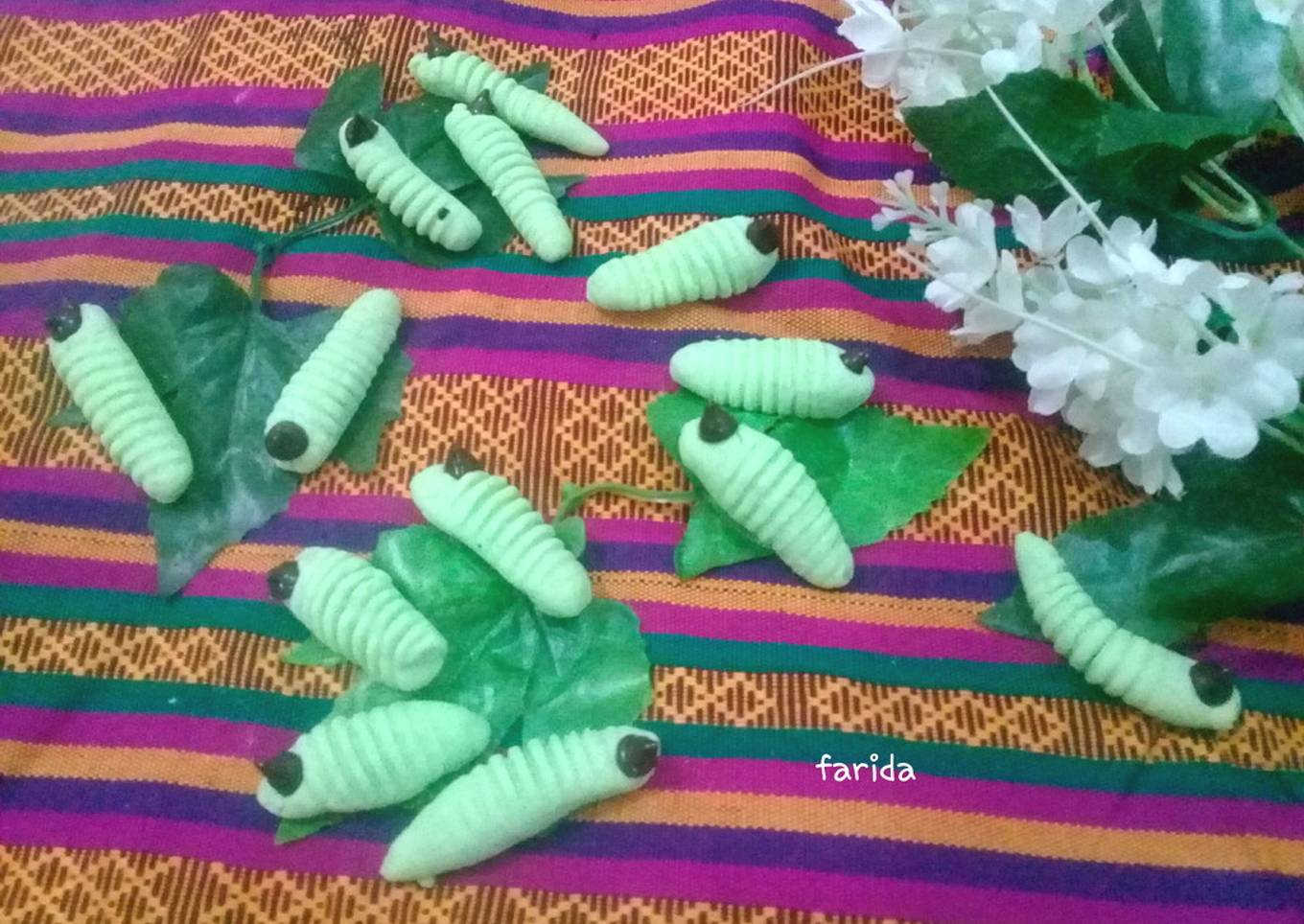 Kue Kering Ulat Sutra