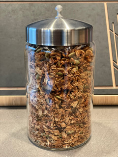 A picture of Granola.
