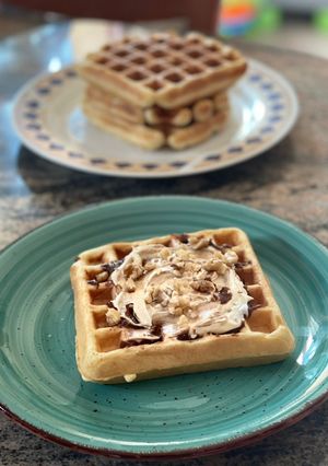 Φωτογραφία της συνταγής Βάφλες (waffles) με cinnamon roll topping
