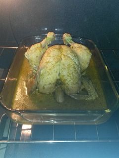 Una foto de Pollo Horneado Relleno de Frutas