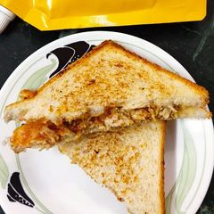 A picture of Chicken coleslaw Sandwich.