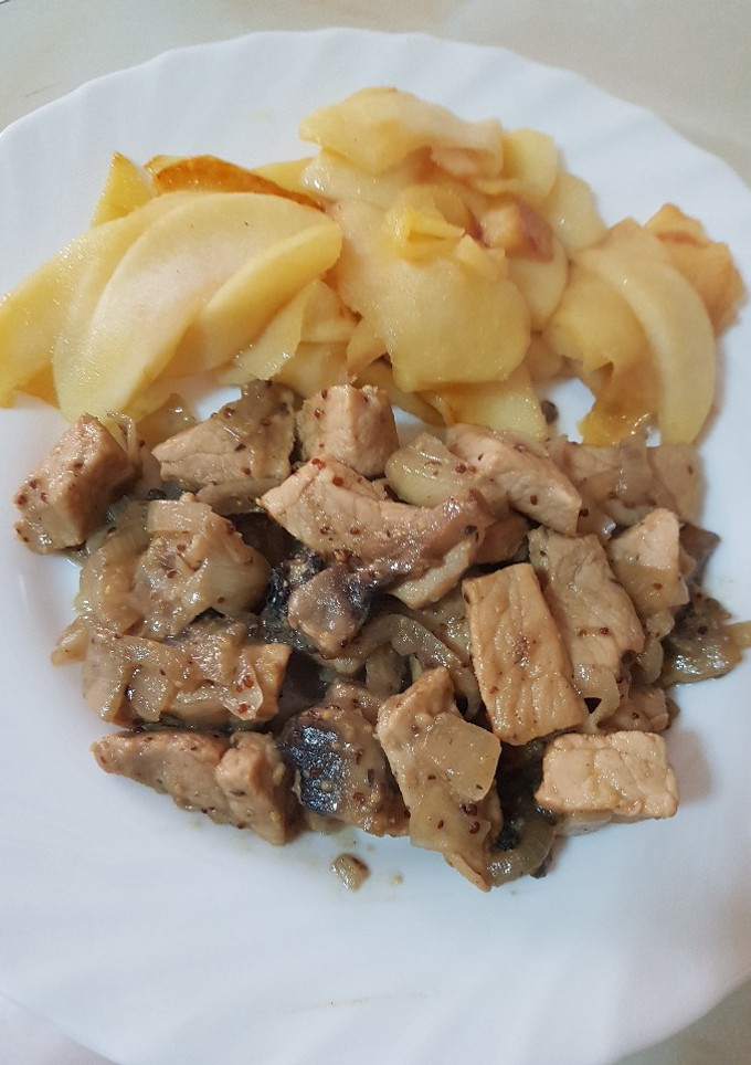 Una foto de Cerdo con mostaza y manzanas caramelizadas