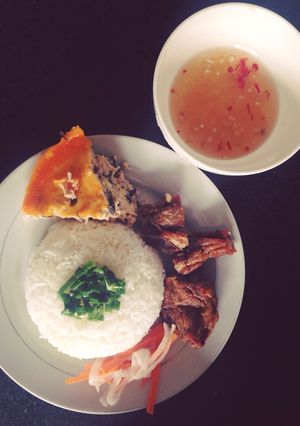 Hình của món Chả Trứng Dùng với Cơm Tấm.