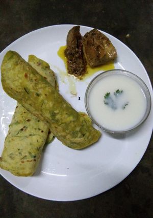 A picture of Paneer Thepla.