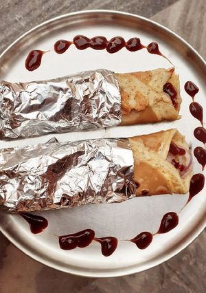 सिंपल चटपटा एग रोल (Simple chatpata egg roll recipe in hindi) रेसिपी मुख्य फोटो