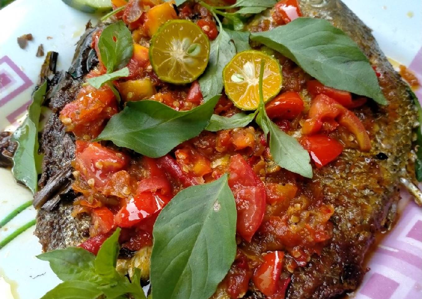 Ikan bakar sambel kemangi