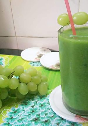 A picture of Grapes smoothie.