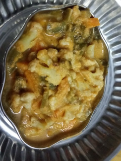 பெல் பெப்பர் காலிபிளவர் சால்னா (Bellpepper cauliflower salna recipe in tamil) செய்முறை முக்கிய புகைப்படம்