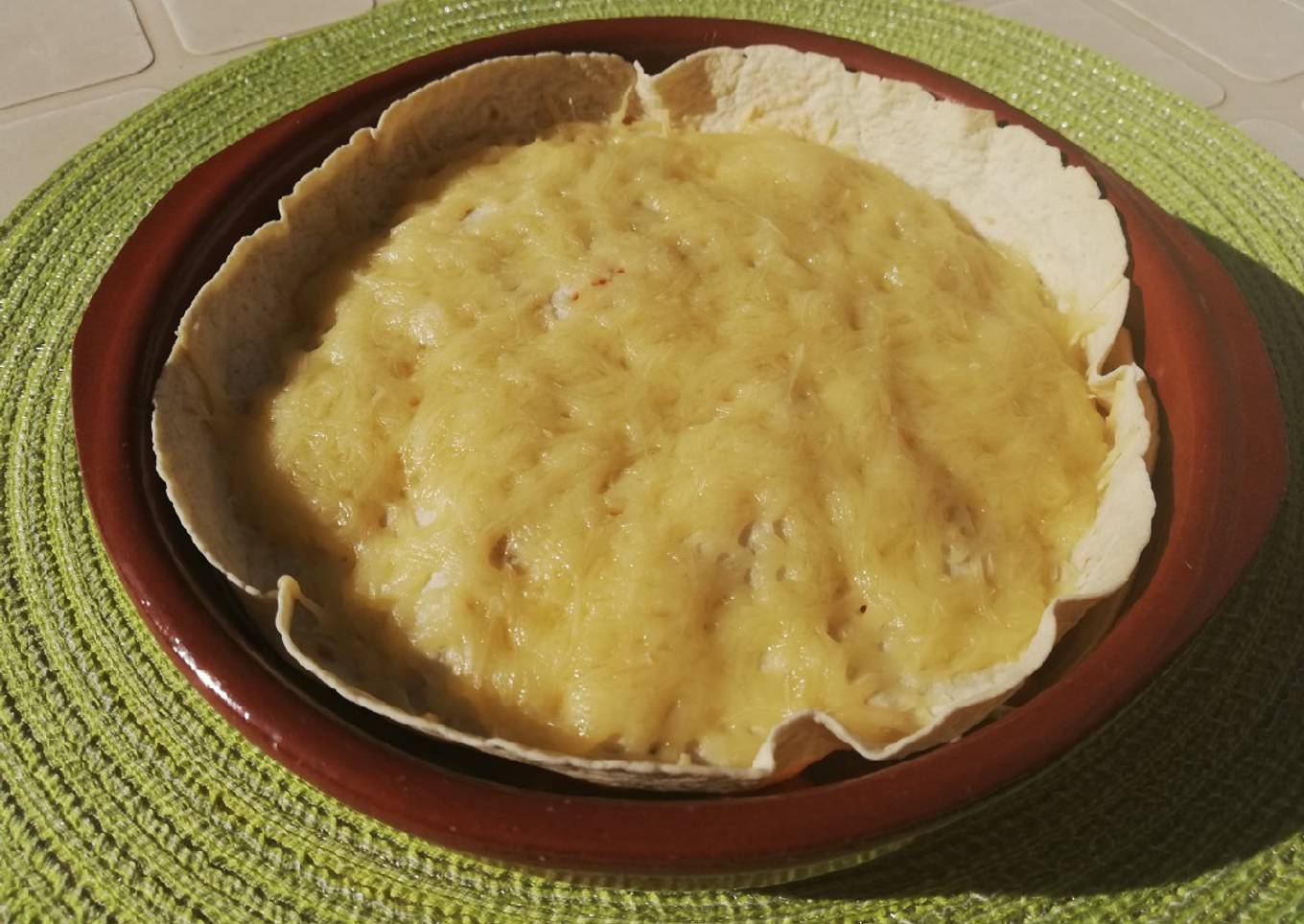 Enchilada picante de frijoles, carne y queso🔥