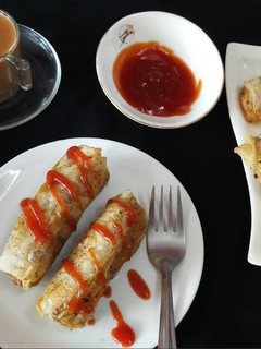 A picture of Rice paper bullet samosa.