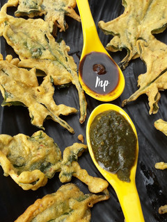 पालक पापड़ी (Palak papadi recipe in hindi) रेसिपी मुख्य फोटो
