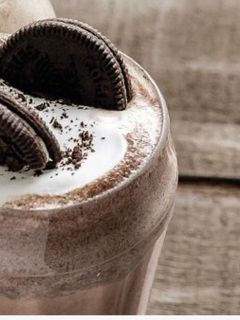 Una foto de Malteada cookies and cream 