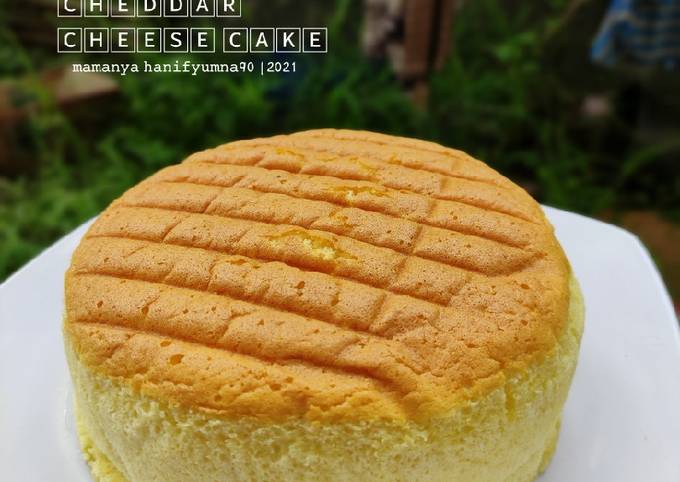Japanese Cheddar Cheese Cake (Oven Tangkring)