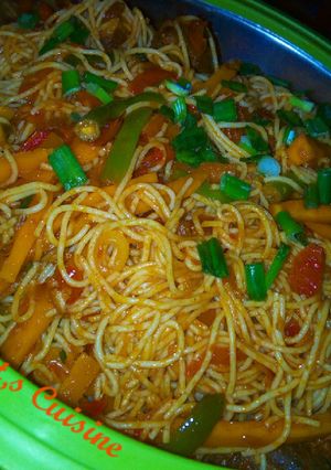 A picture of My special stire fry spaghetti.