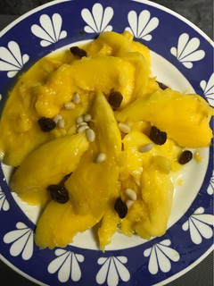 Una foto de Mango, de postre
