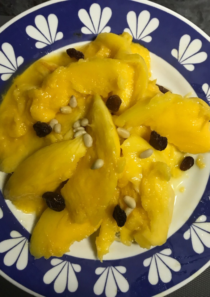 Una foto de Mango, de postre