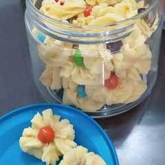 A picture of Kukis simpel.