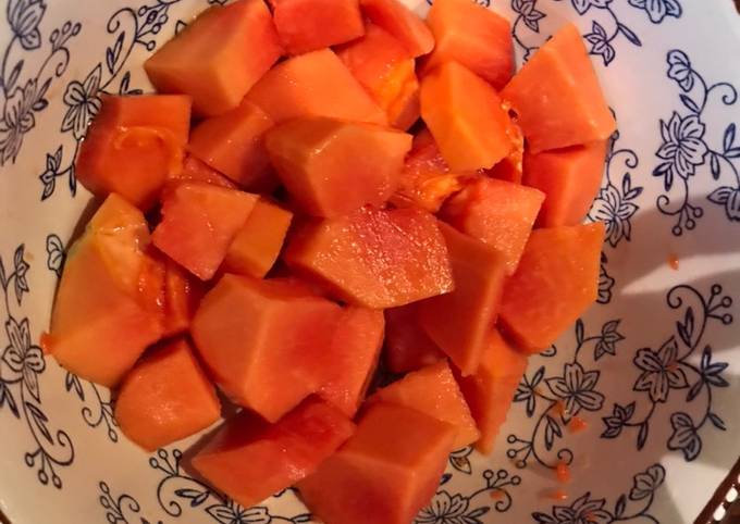 Seasonal or otherwise fresh papaya