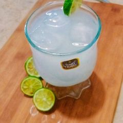A picture of Lemonade.