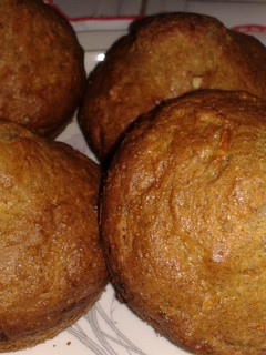 Una foto de Muffins integrales de zanahorias y almendras