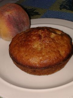 Una foto de Muffins de avena con duraznos