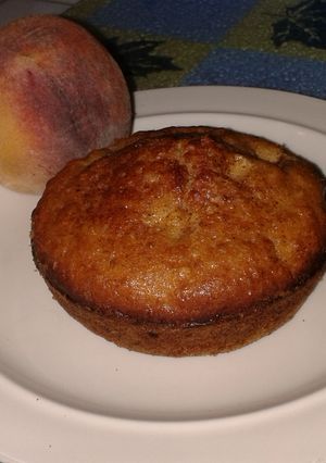 Una foto de Muffins de avena con duraznos