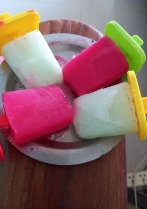 પોપસીકલ (Popsical Candy Recipe In Gujarati) રેસીપી મુખ્ય ફોટો