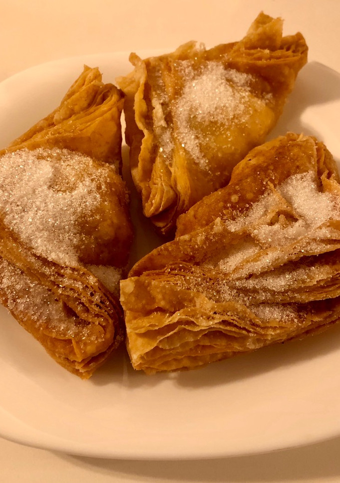 Una foto de Pastelitos fritos de membrillo