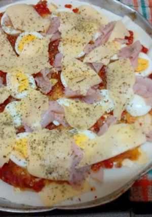 Una foto de Tarta de jamón y queso fácil y muy rico